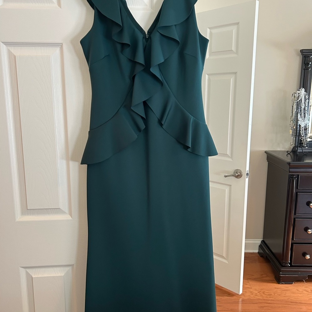 Elegant Green Sleeveless Dress